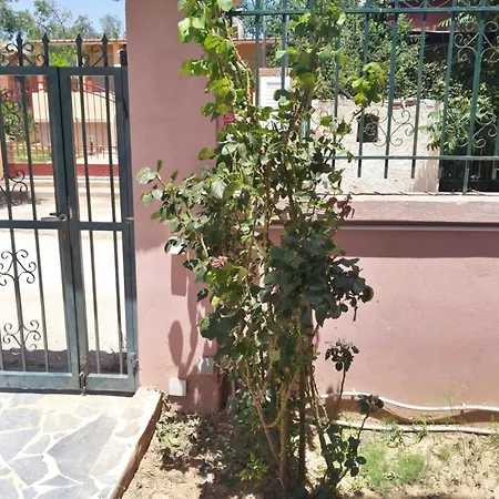 Διαμέρισμα Cozy House Near The *
