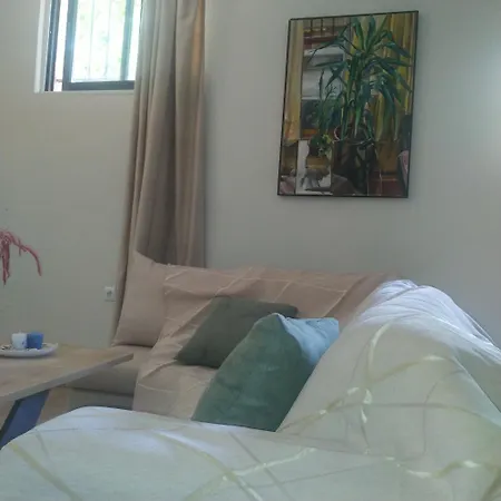 Cozy House Near The Apartment *